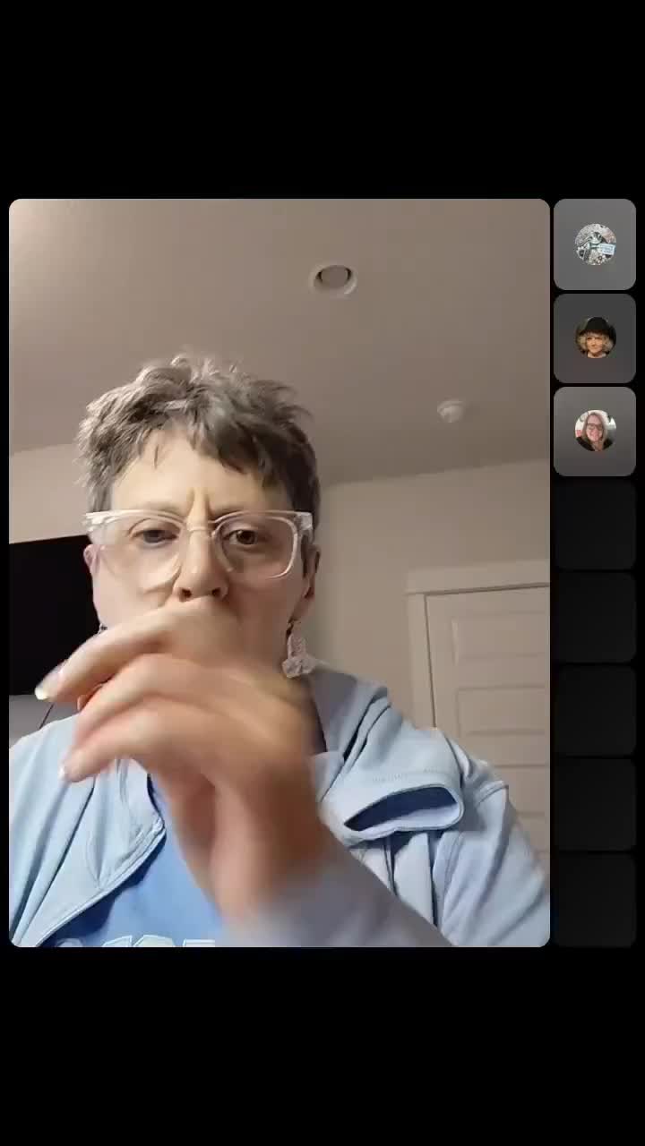 @Tracy 🩶🌷 Snarky Mommy