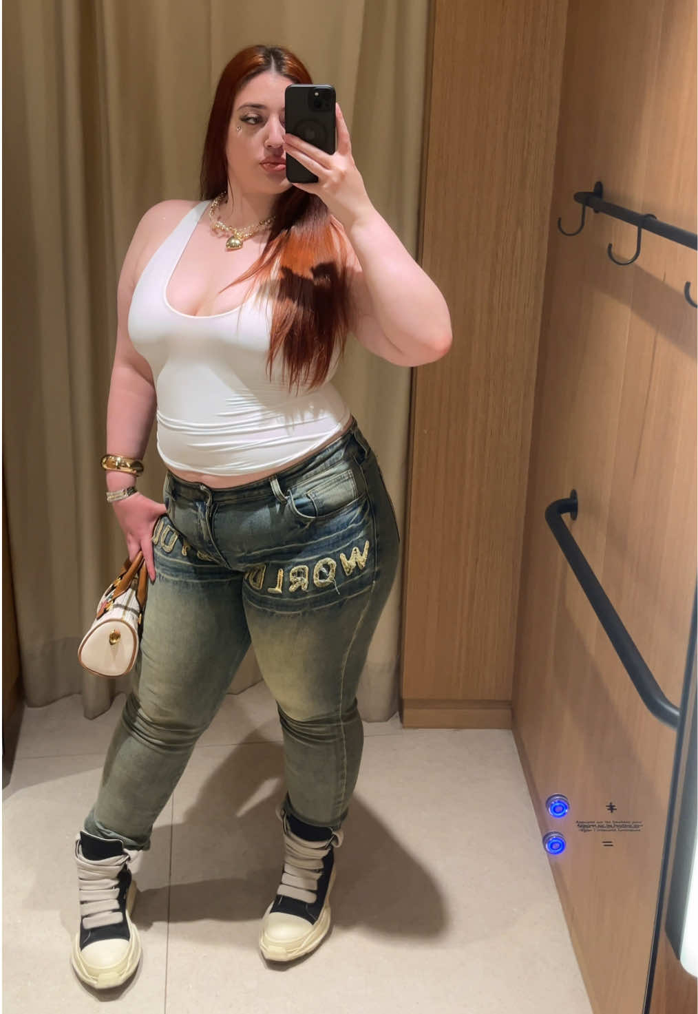 @adelynapeci