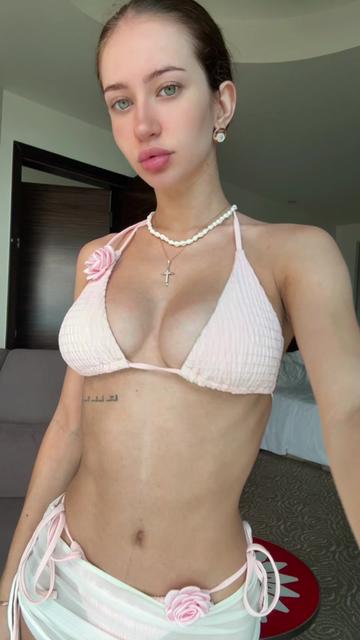 @glosslips