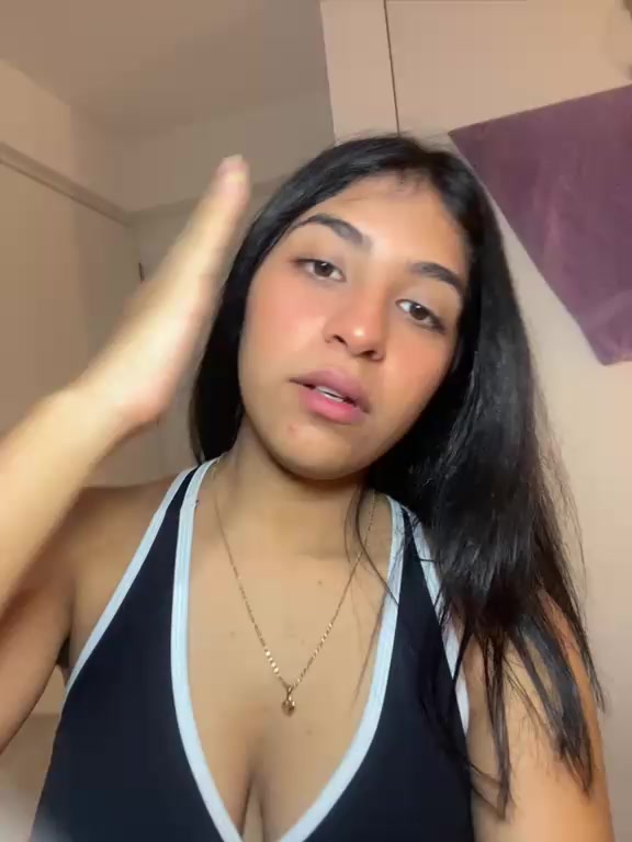@Adriana🪻