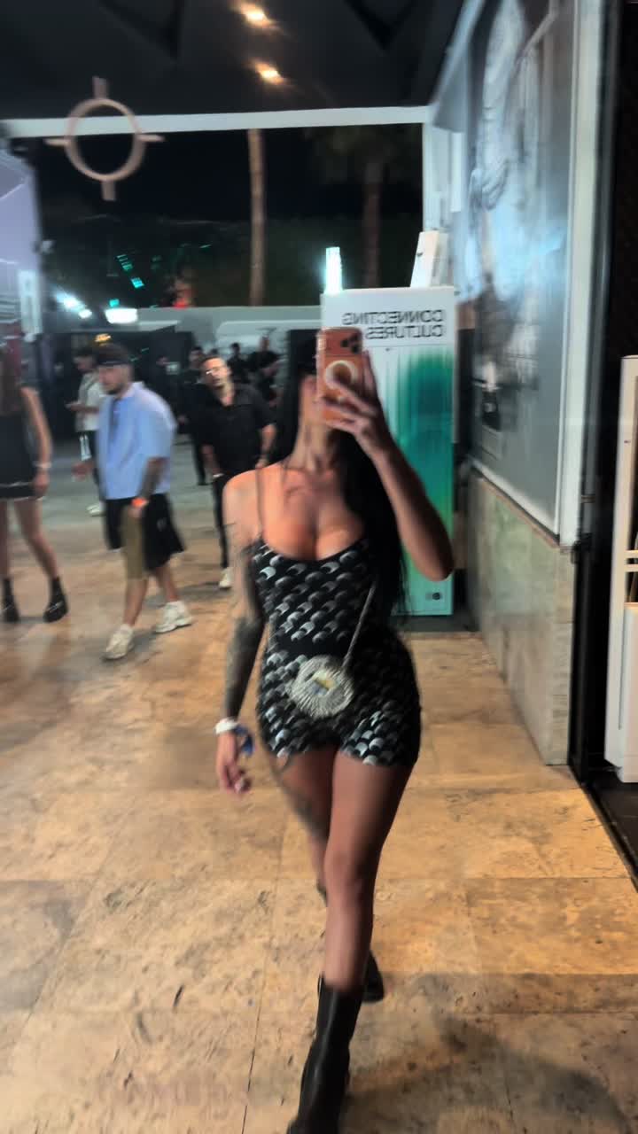 @EEE