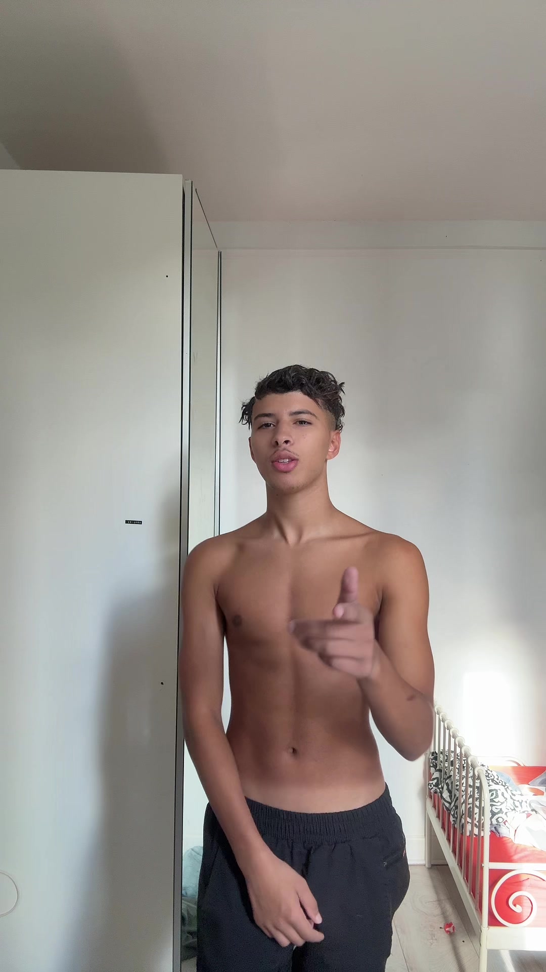 @Younes b🇩🇿