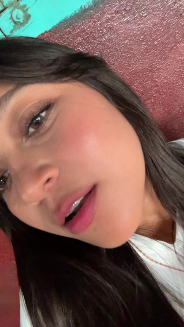 @Kely ᥫ᭡