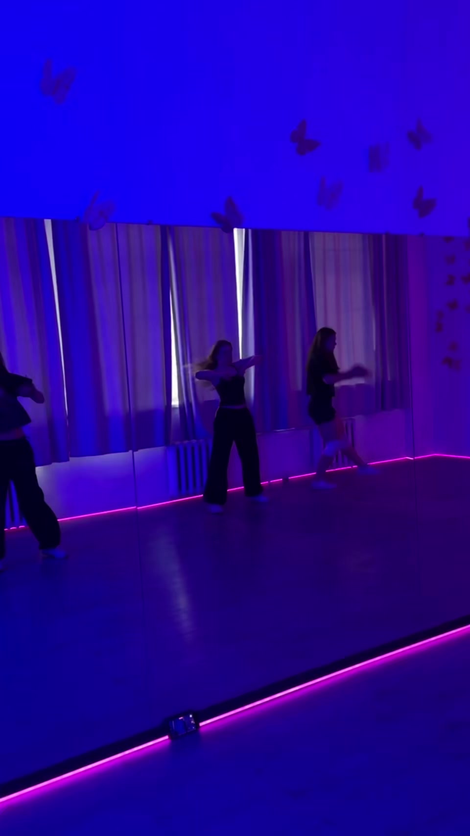 @VVS DANCE STUDIO