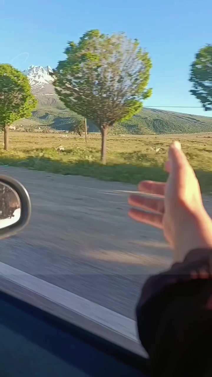 @£|)@🕊️