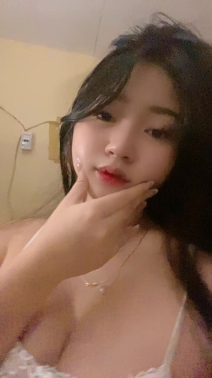 @nicolee
