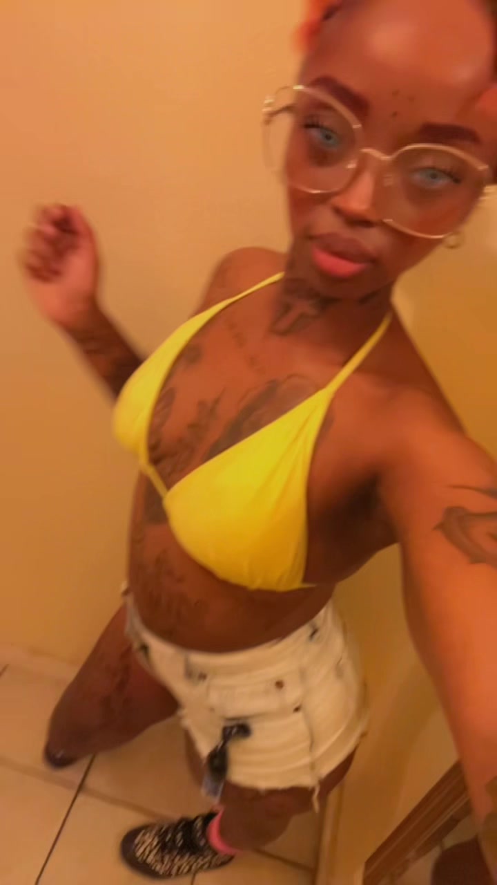 @PR3TTYFACE_DEE