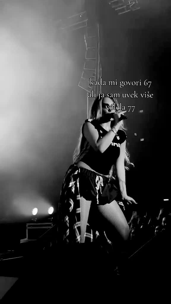 @🖤