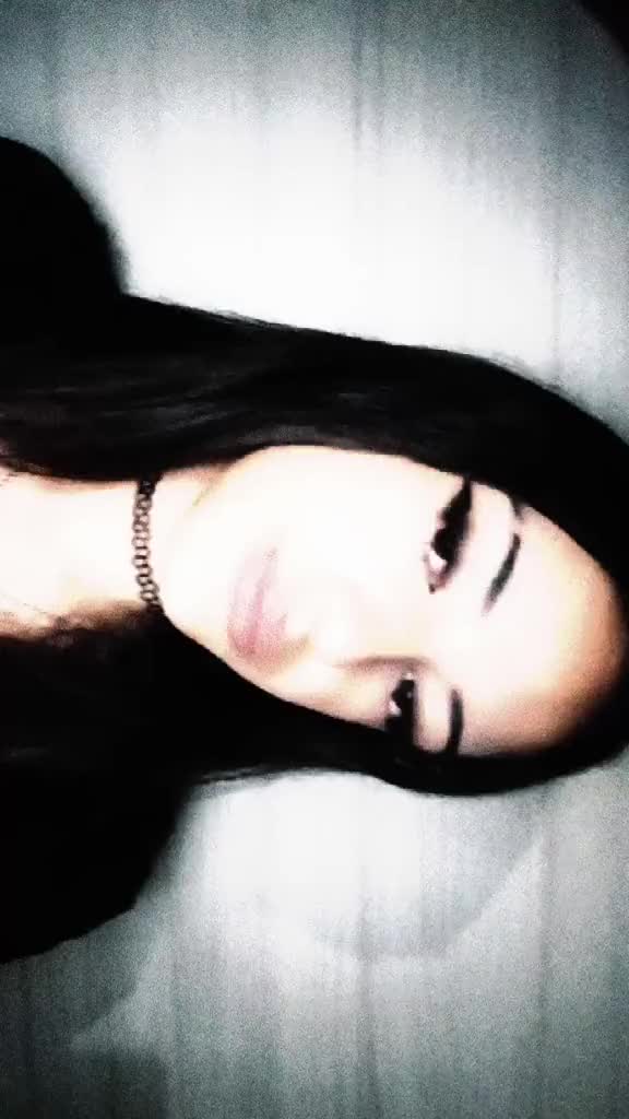 @tearsinmydollyeyes_
