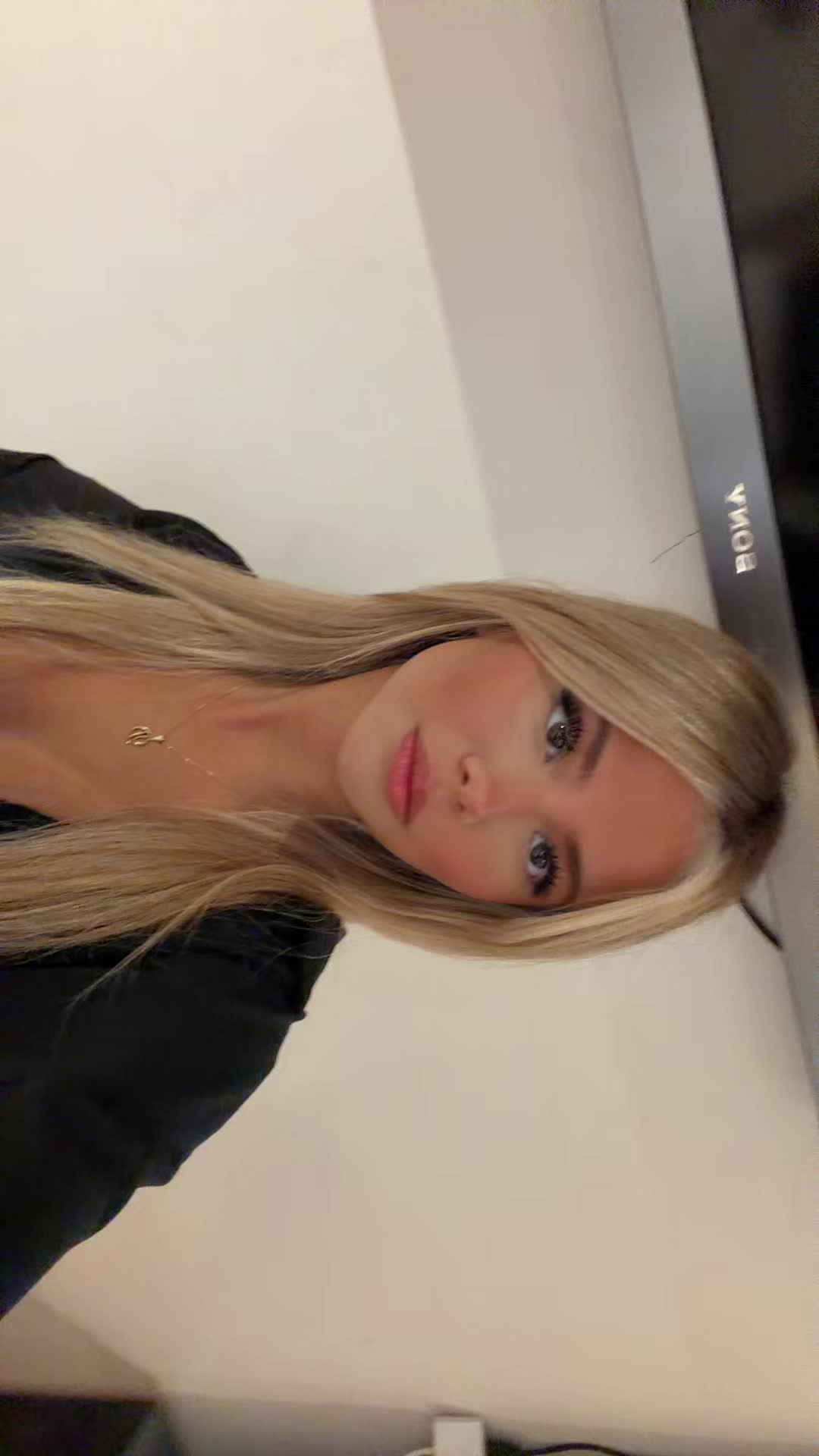@dina