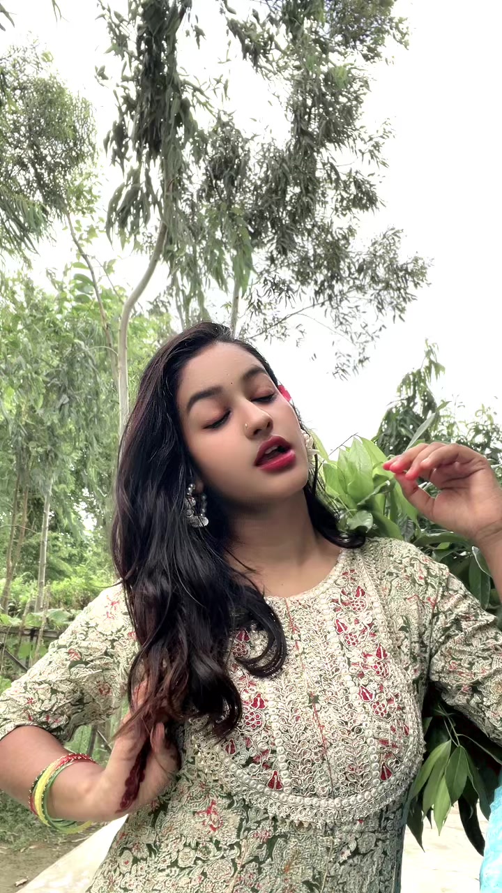 @🦋🧿iam_SnehaMishra_💛😎