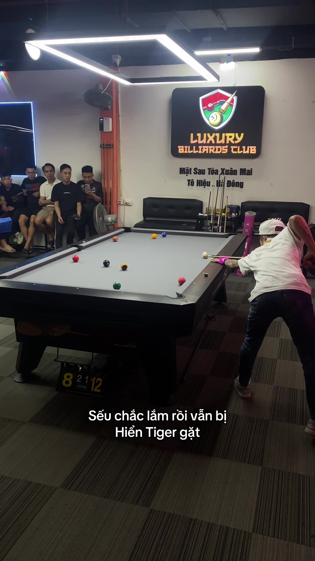 @Sống nhờ mâm đền