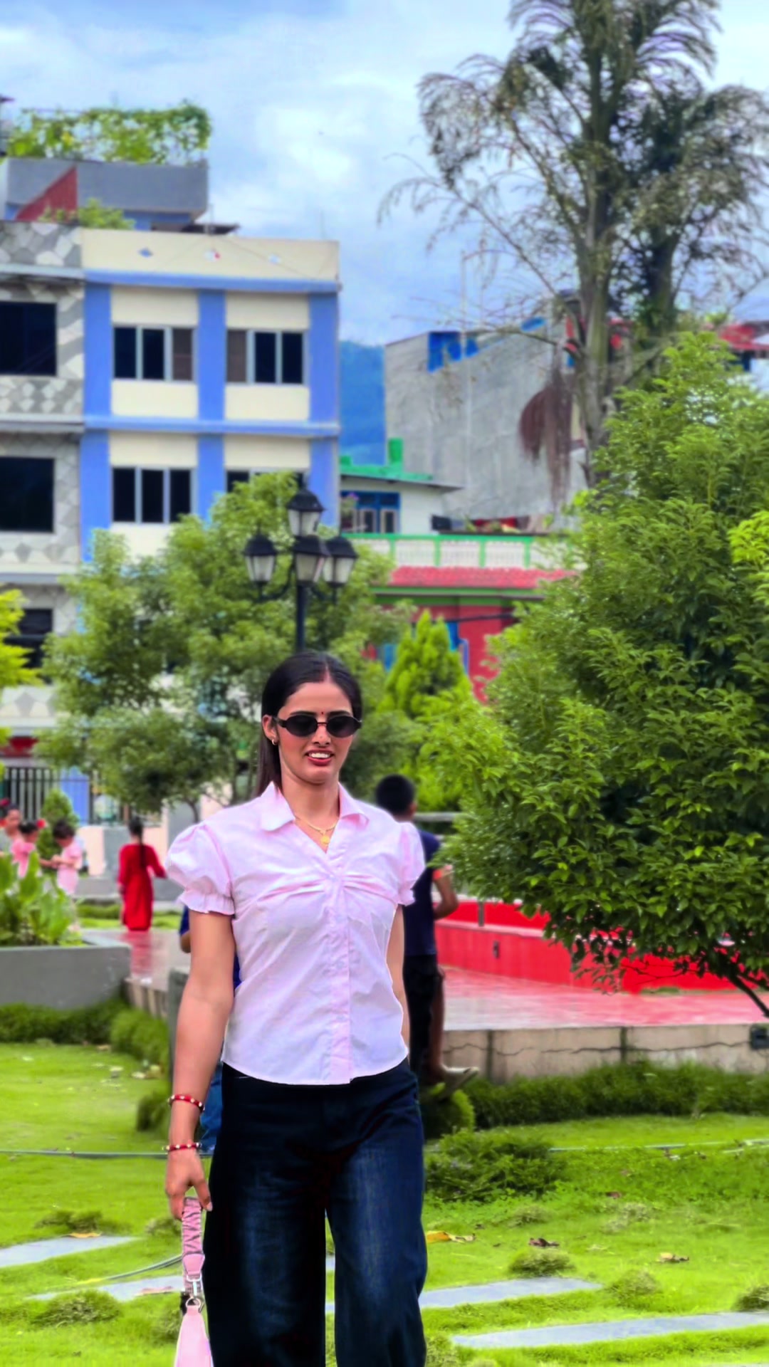 @सृष्टि लामिछाने 🦋
