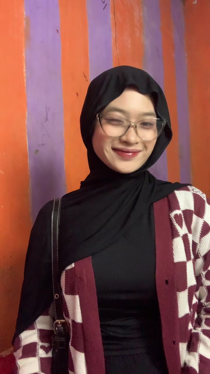 @hazeelnude0