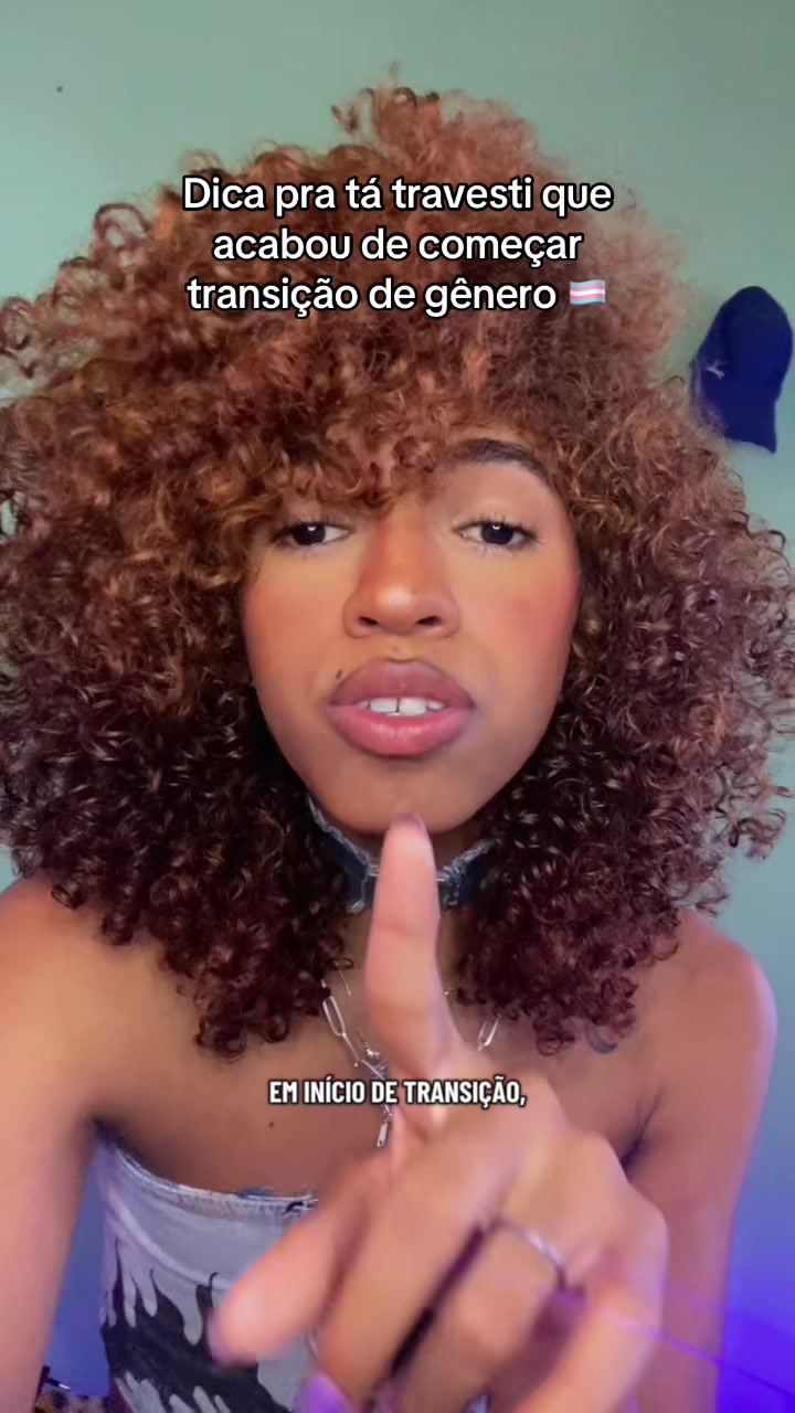 @MIKAYLA FERR&Eacute;