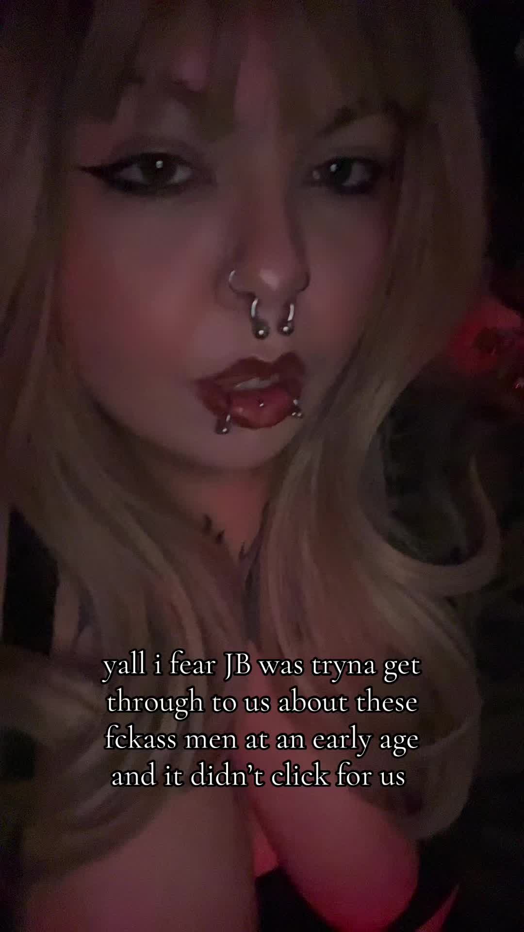 @emmy🖤