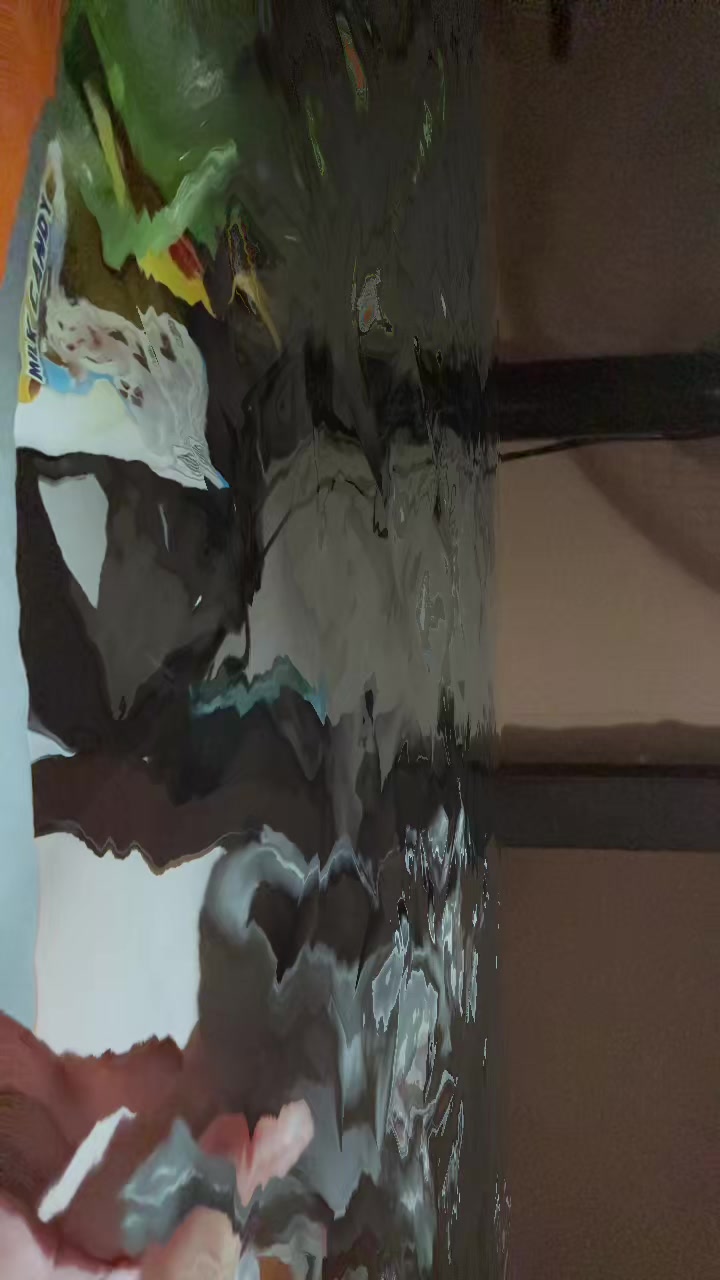 @Cá mập đi giày