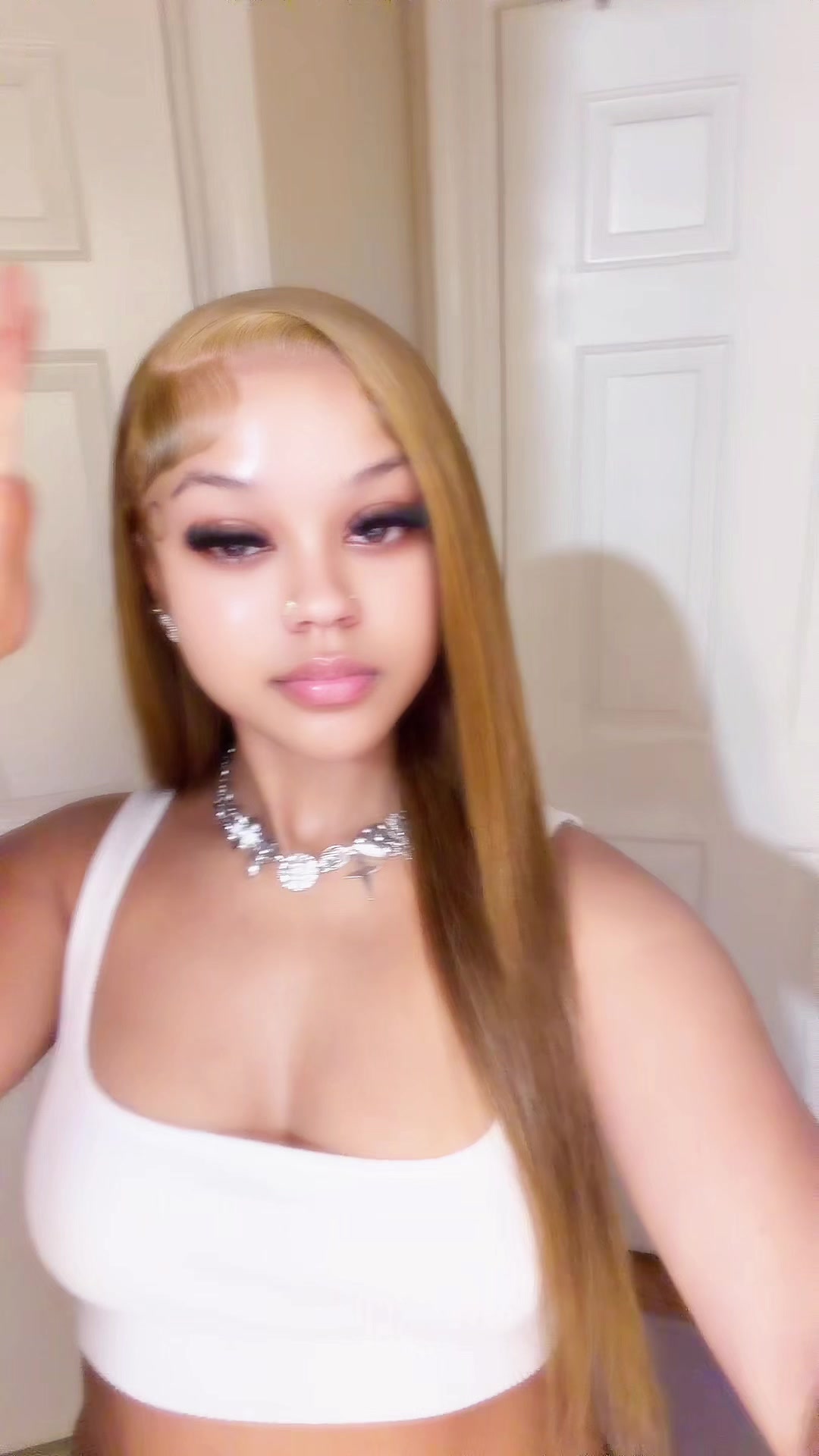 @doll .