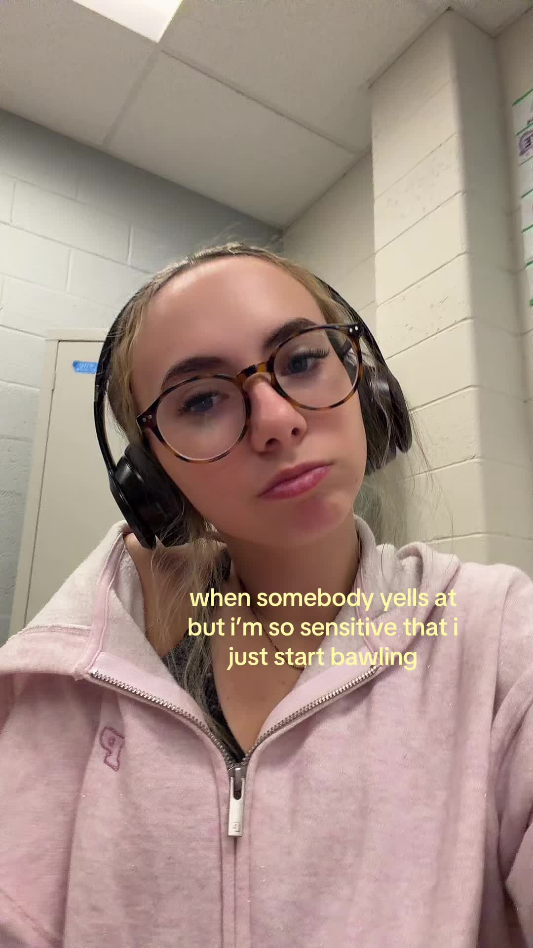 @???