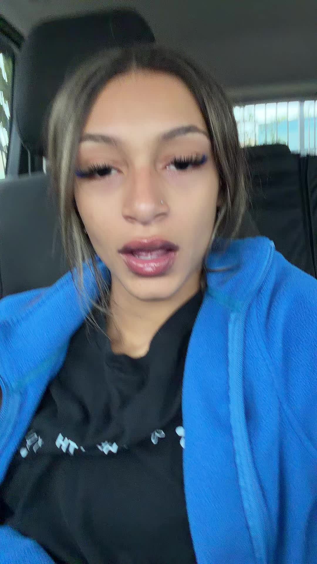 @carleeebaee