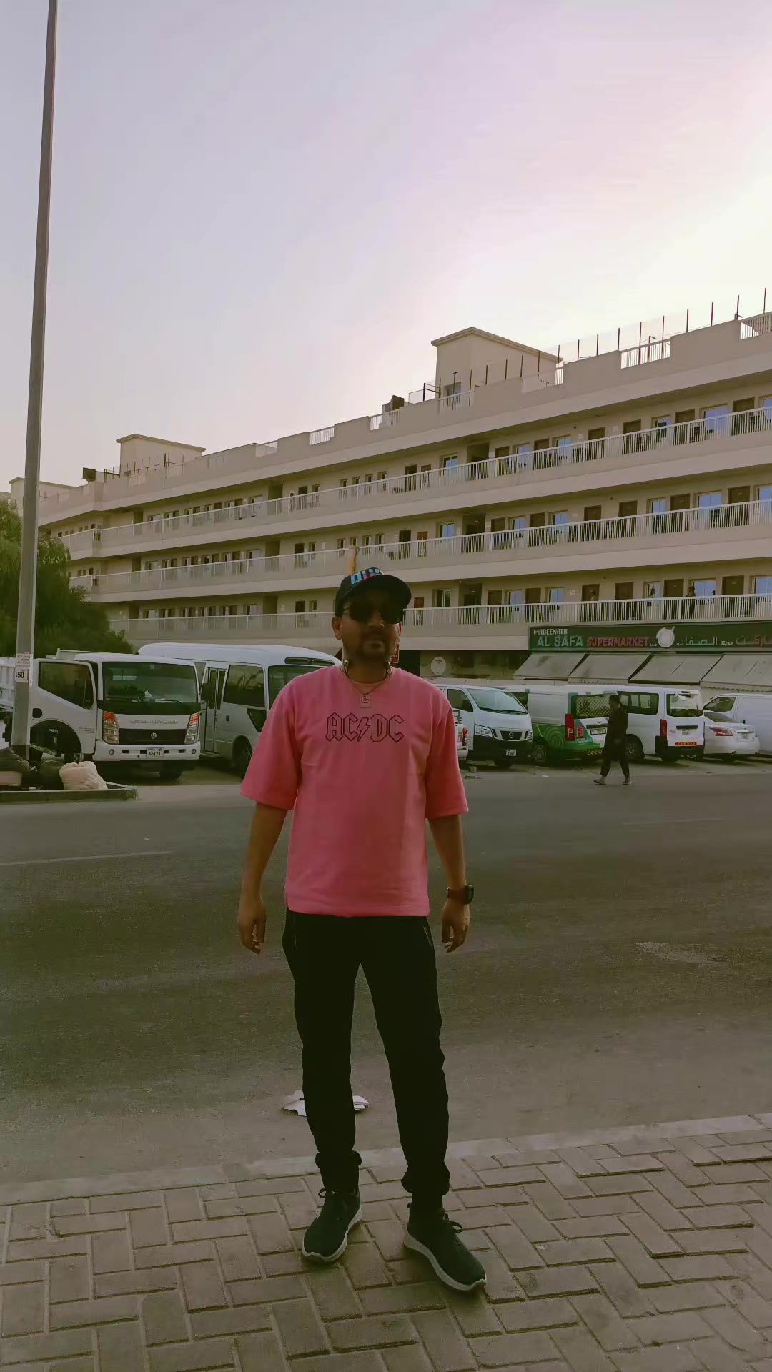 @DUBAI Boy 🇦🇪