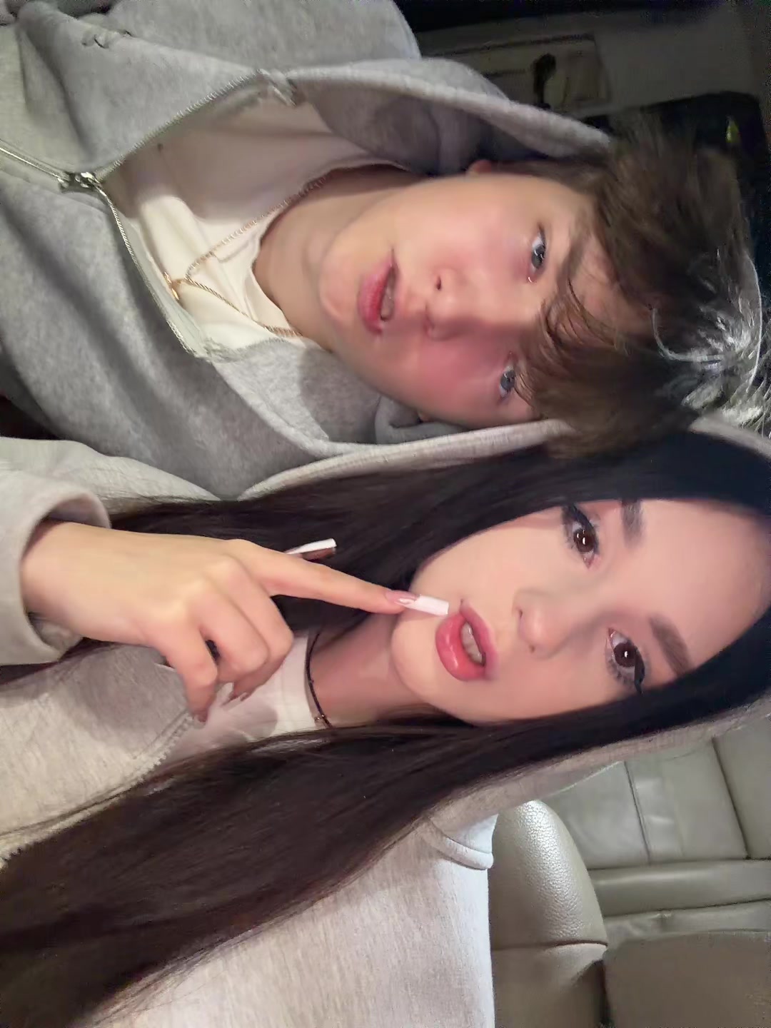 @пошлая брюнетка 🎀😻