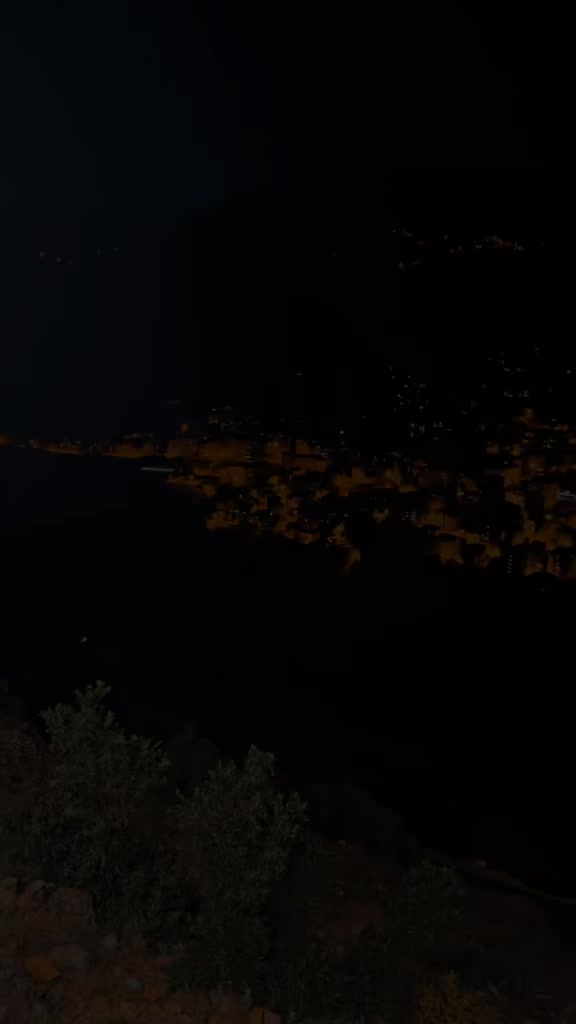 @𝐴𝑦𝑠̧𝑒 𝑁𝑢𝑟