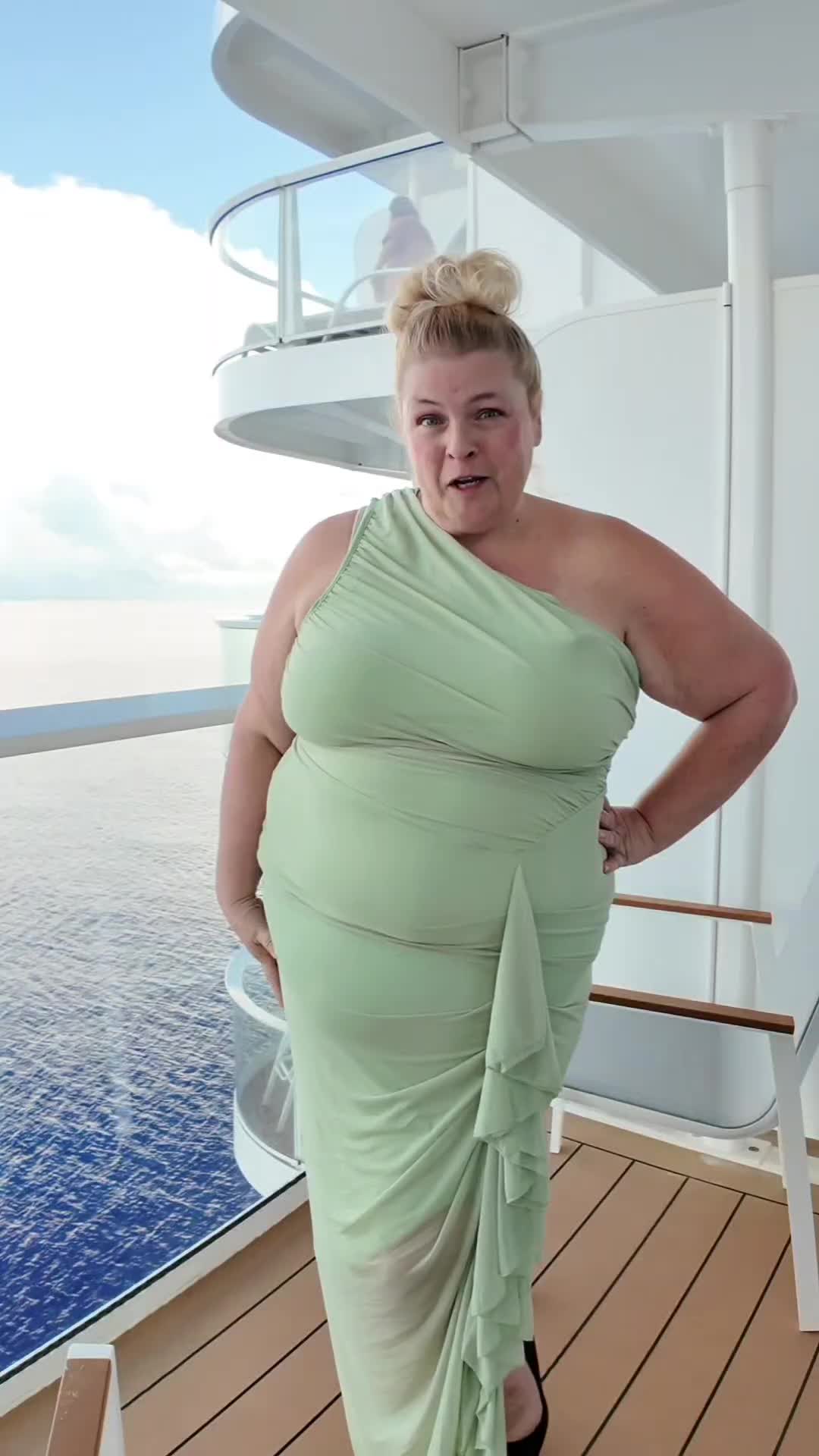 @Vikki • Plus-size Travel