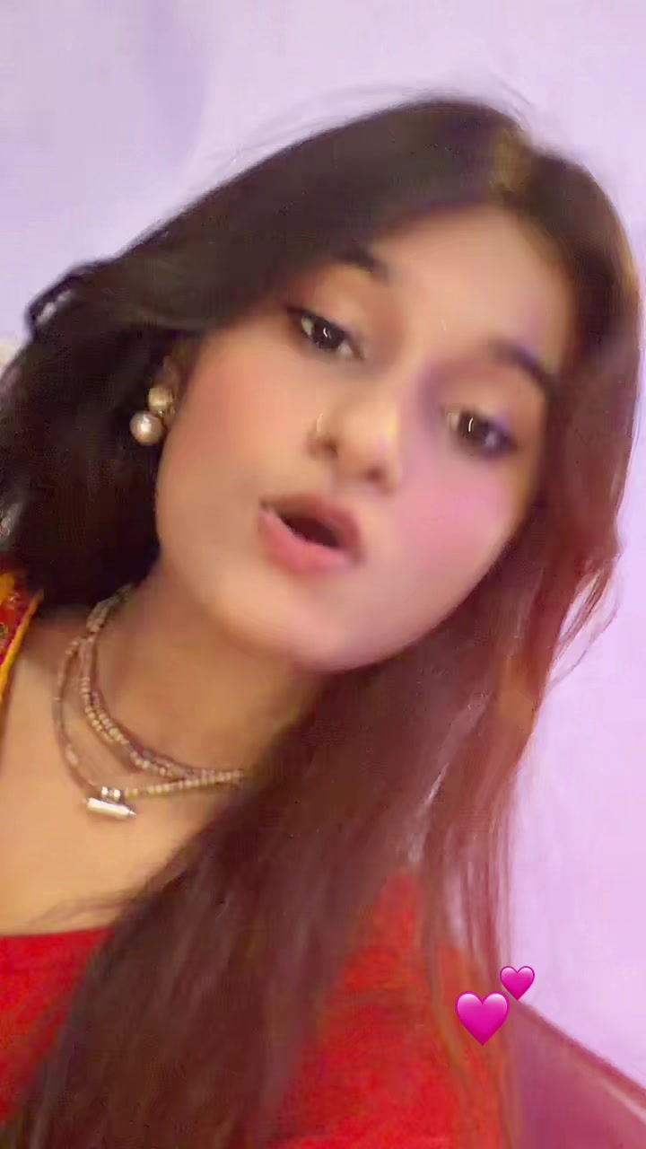 @QuEeeN oF Krishna💫🦚♥️