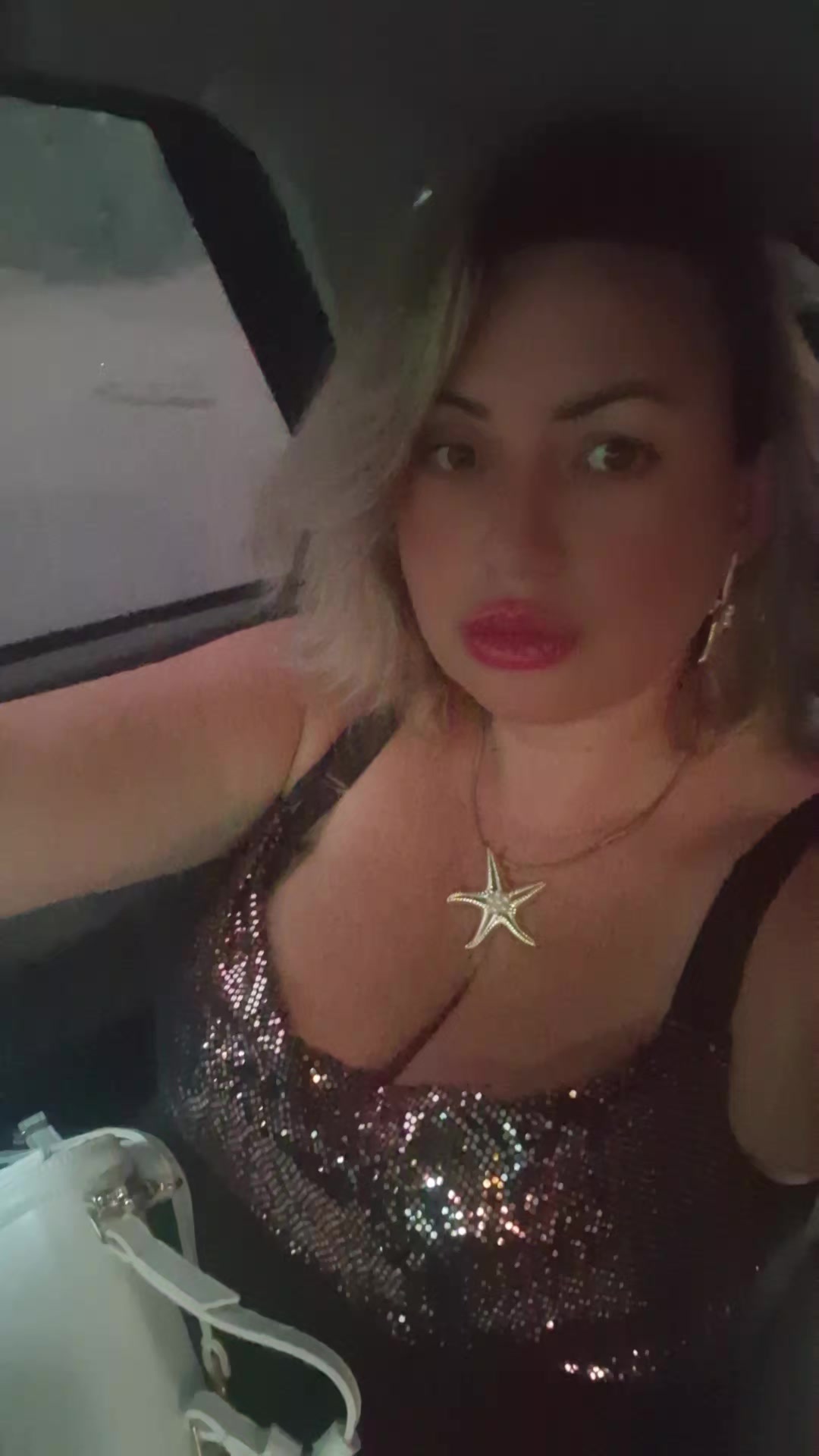 @Gorgeous woman💣
