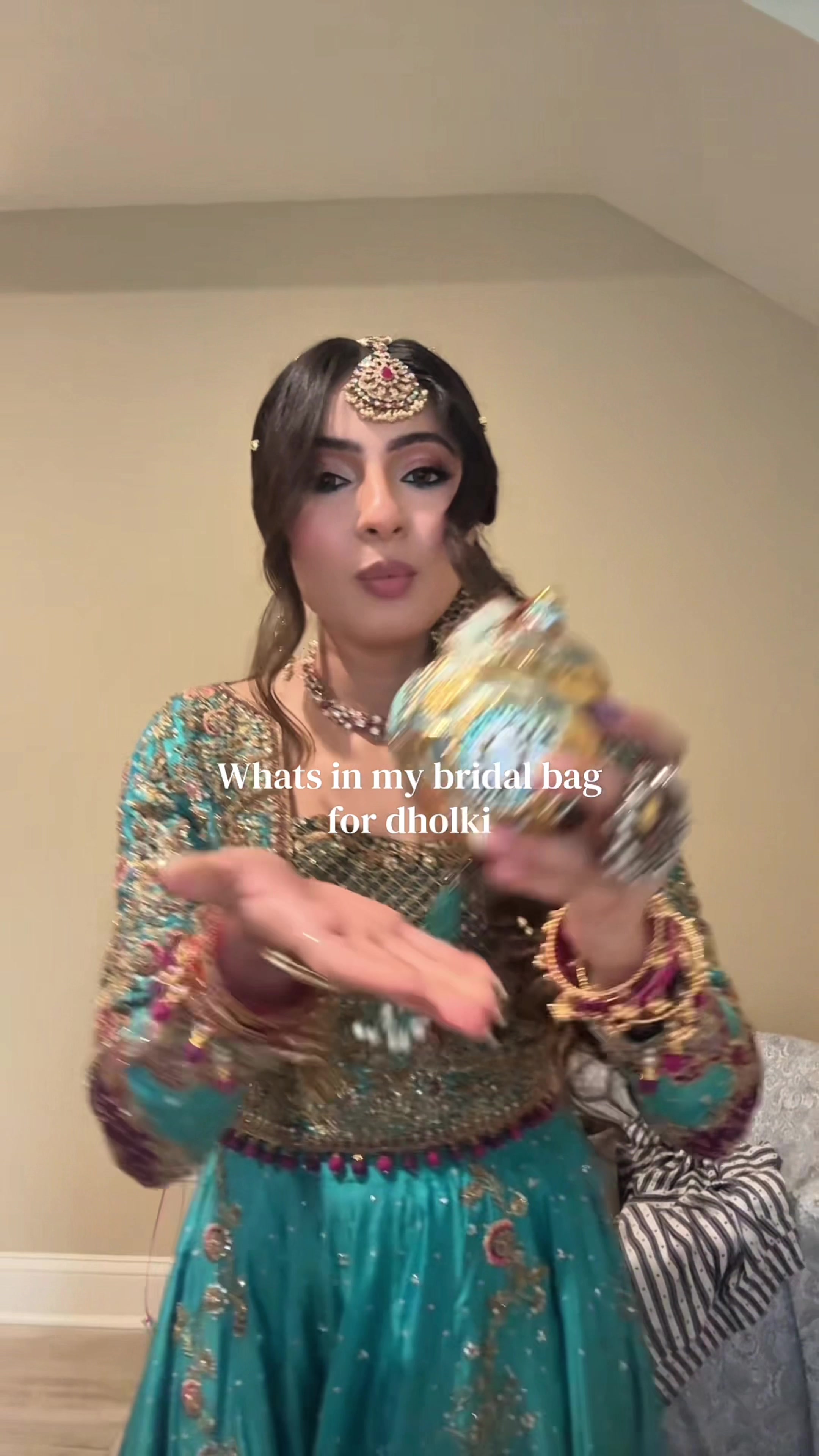 @HenaMokaria