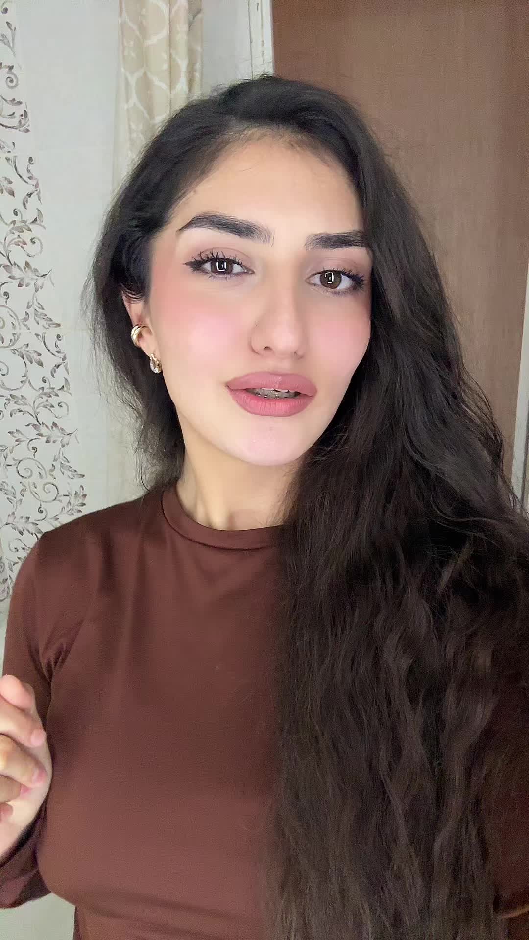 @foxaniel