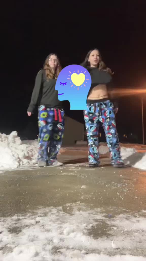 @👀