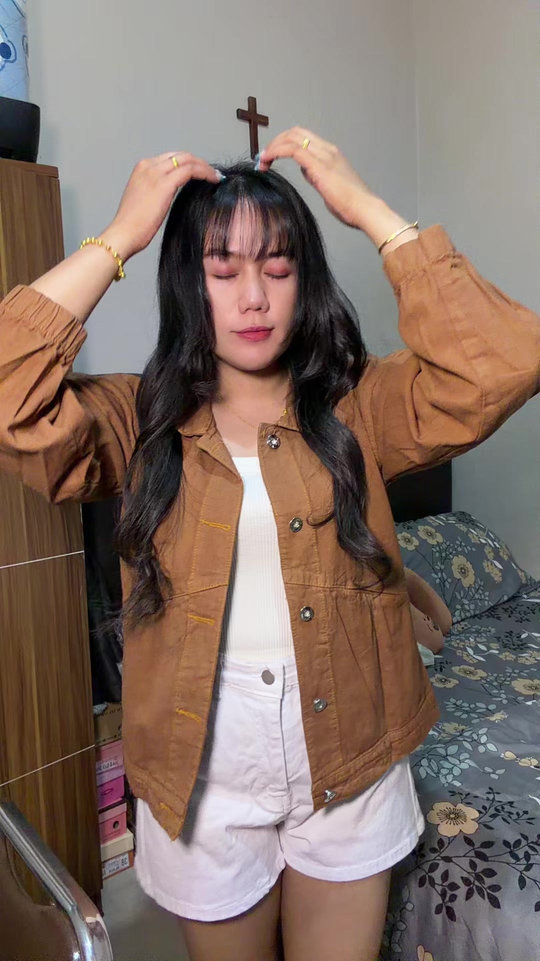 @𝐀𝐩𝐫𝐢 𝐒𝐢𝐡𝐨𝐦𝐛𝐢𝐧𝐠