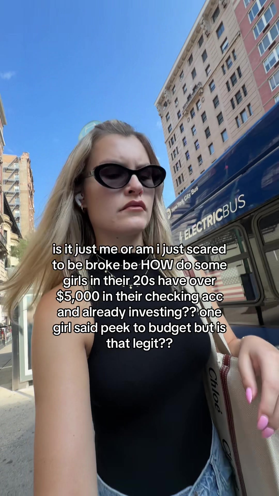 @chloe