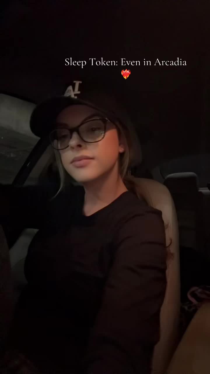 @Ash🍒