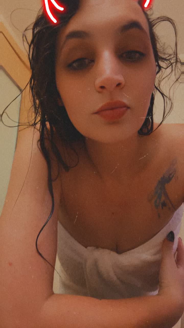 @Lil shadow 🥀🖤💋🖕🏻