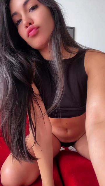 @Leila González