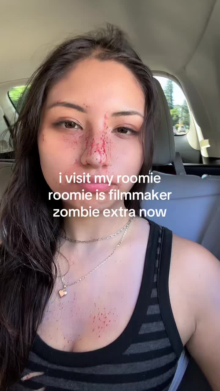 @StrawberryAri