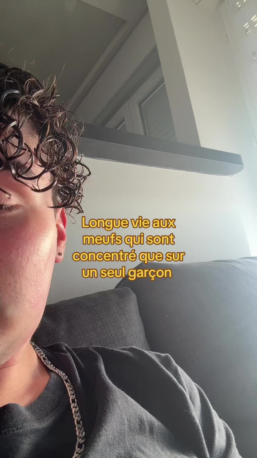 @Julien👻