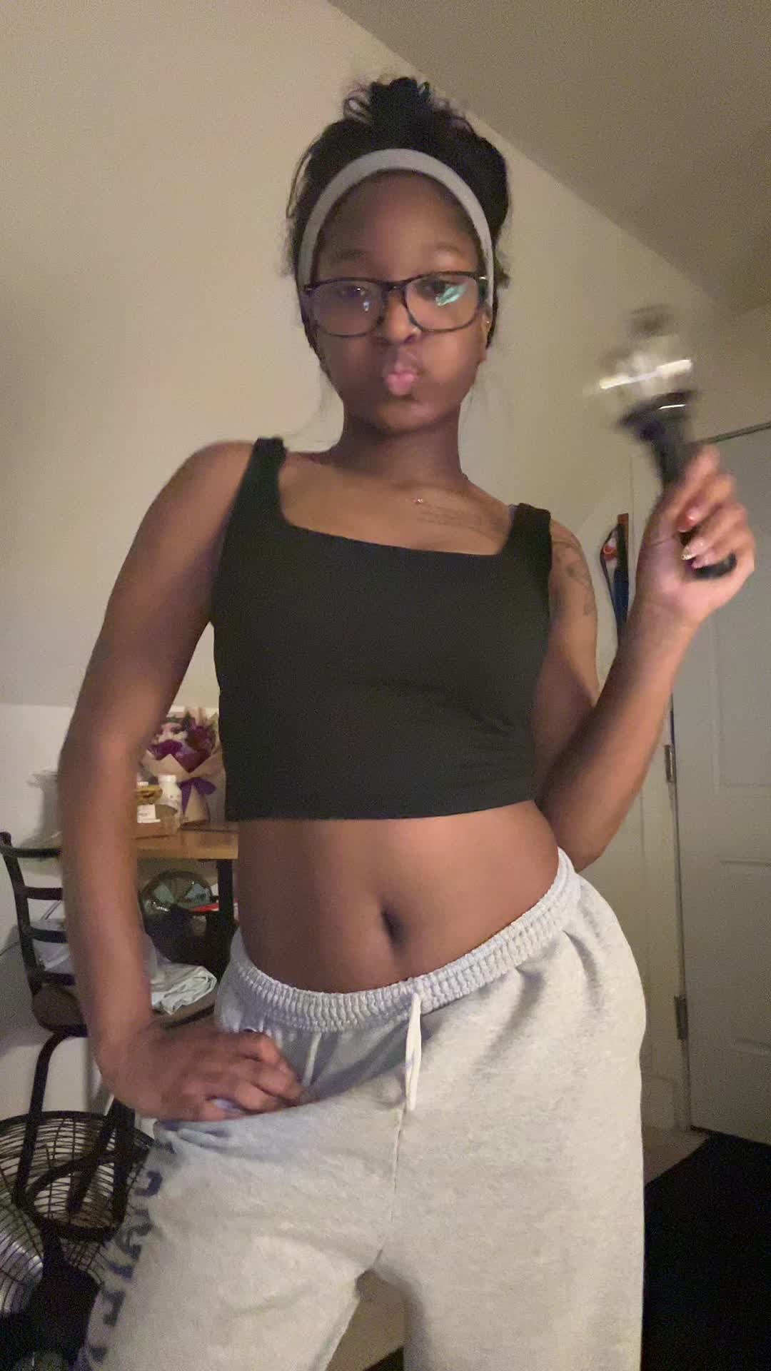 @⁷