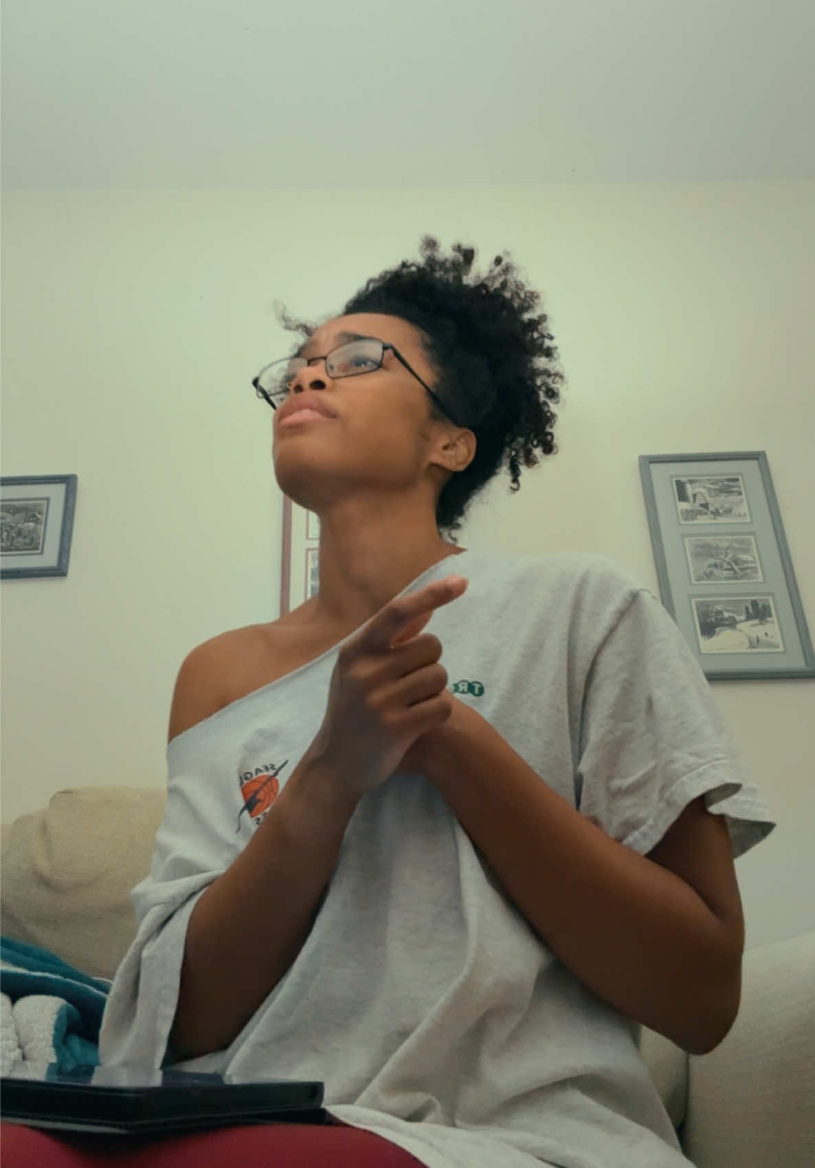 @Hey.