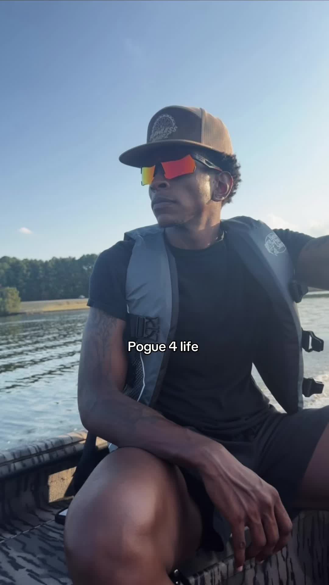 @D A R 1 O N 🏄🏽&zwj;♂️