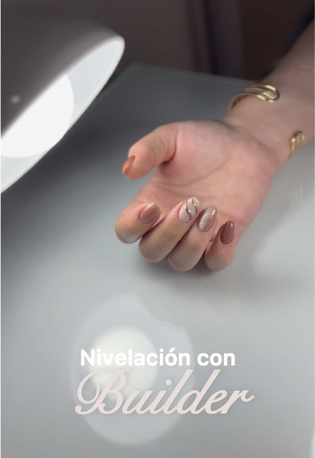 @B&aacute;rbarai Nails Estudio
