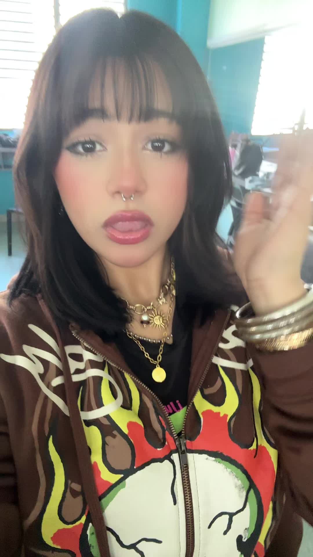 @✯
