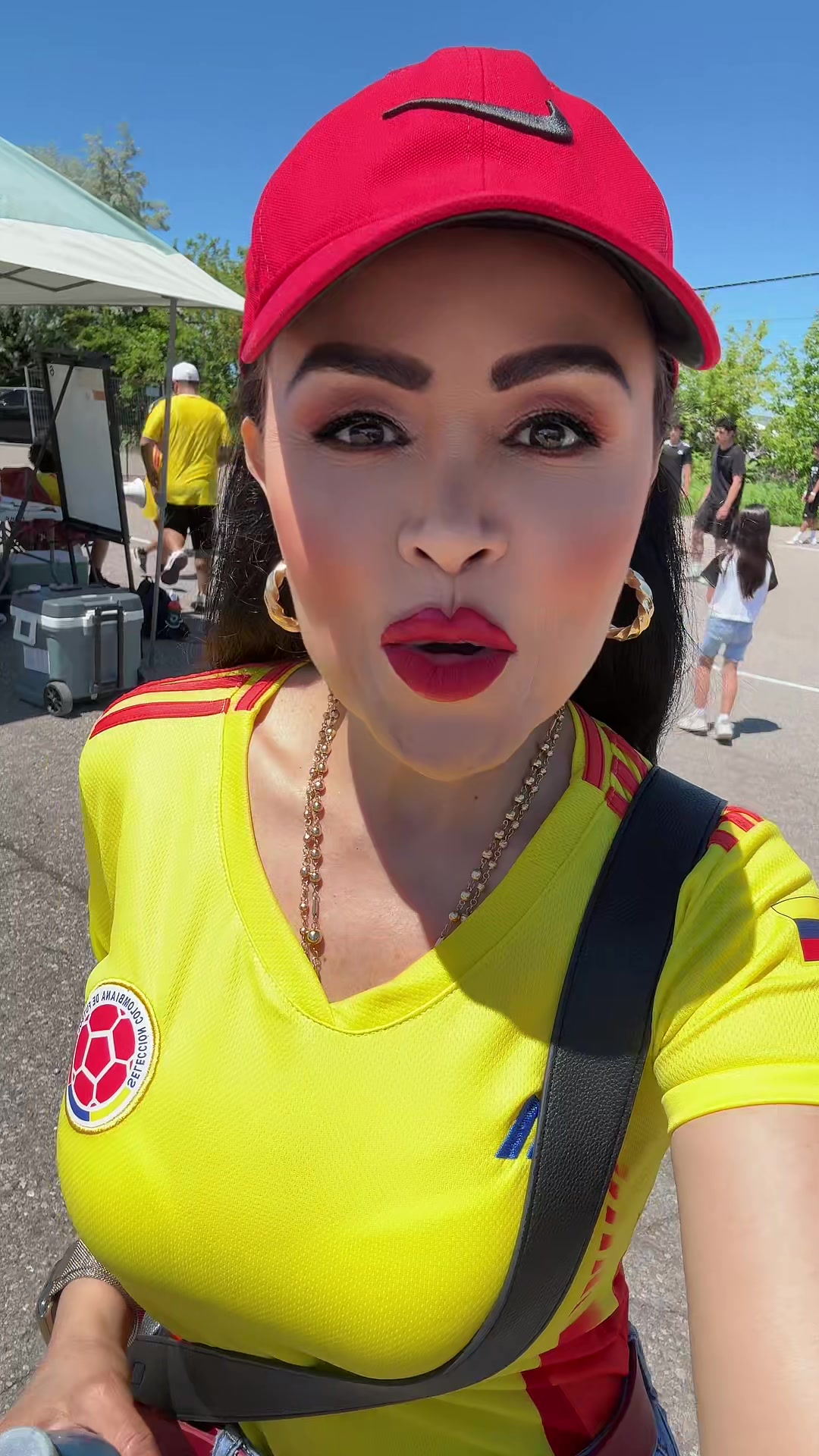 @esterhernandez