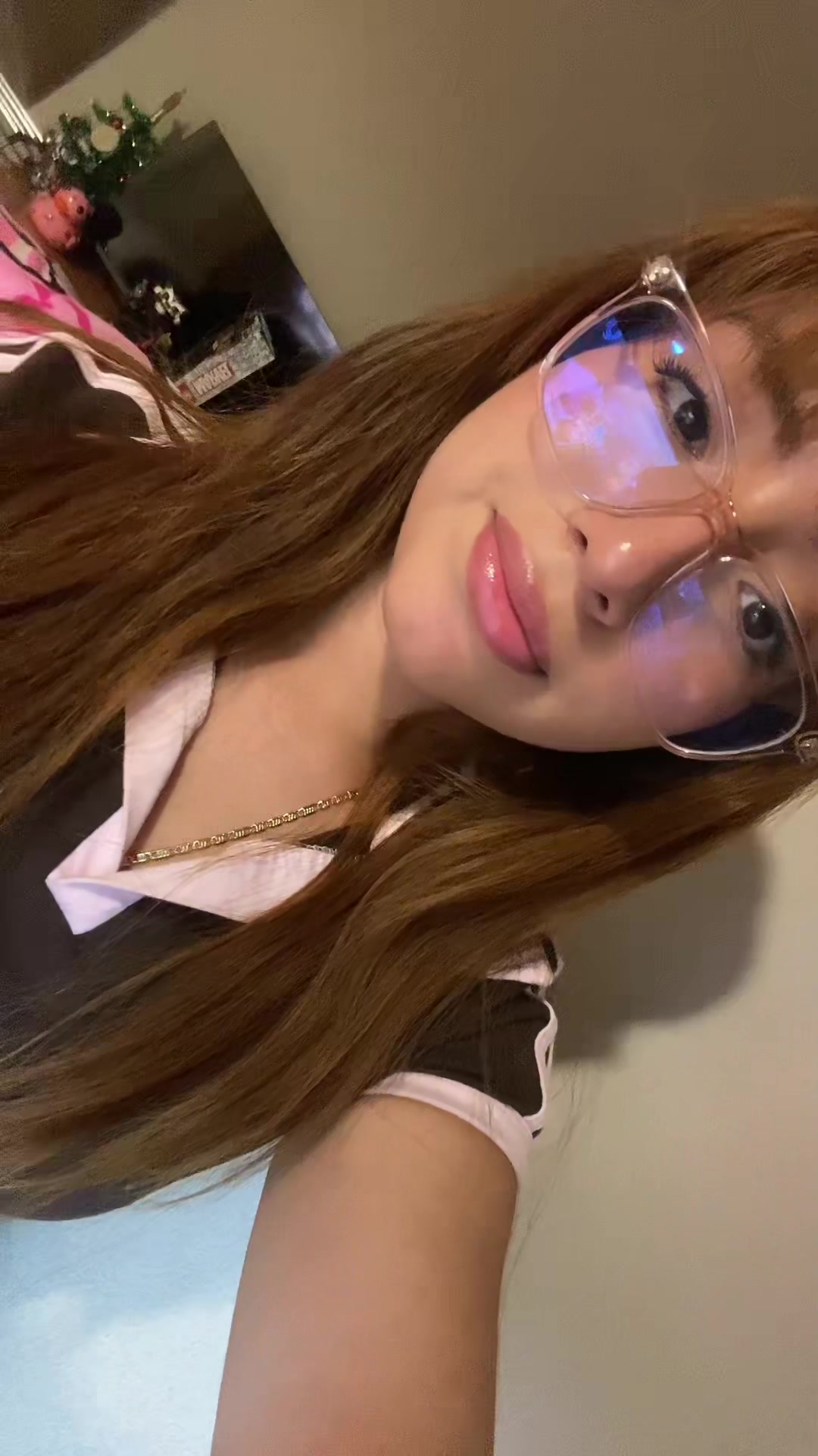 @<3