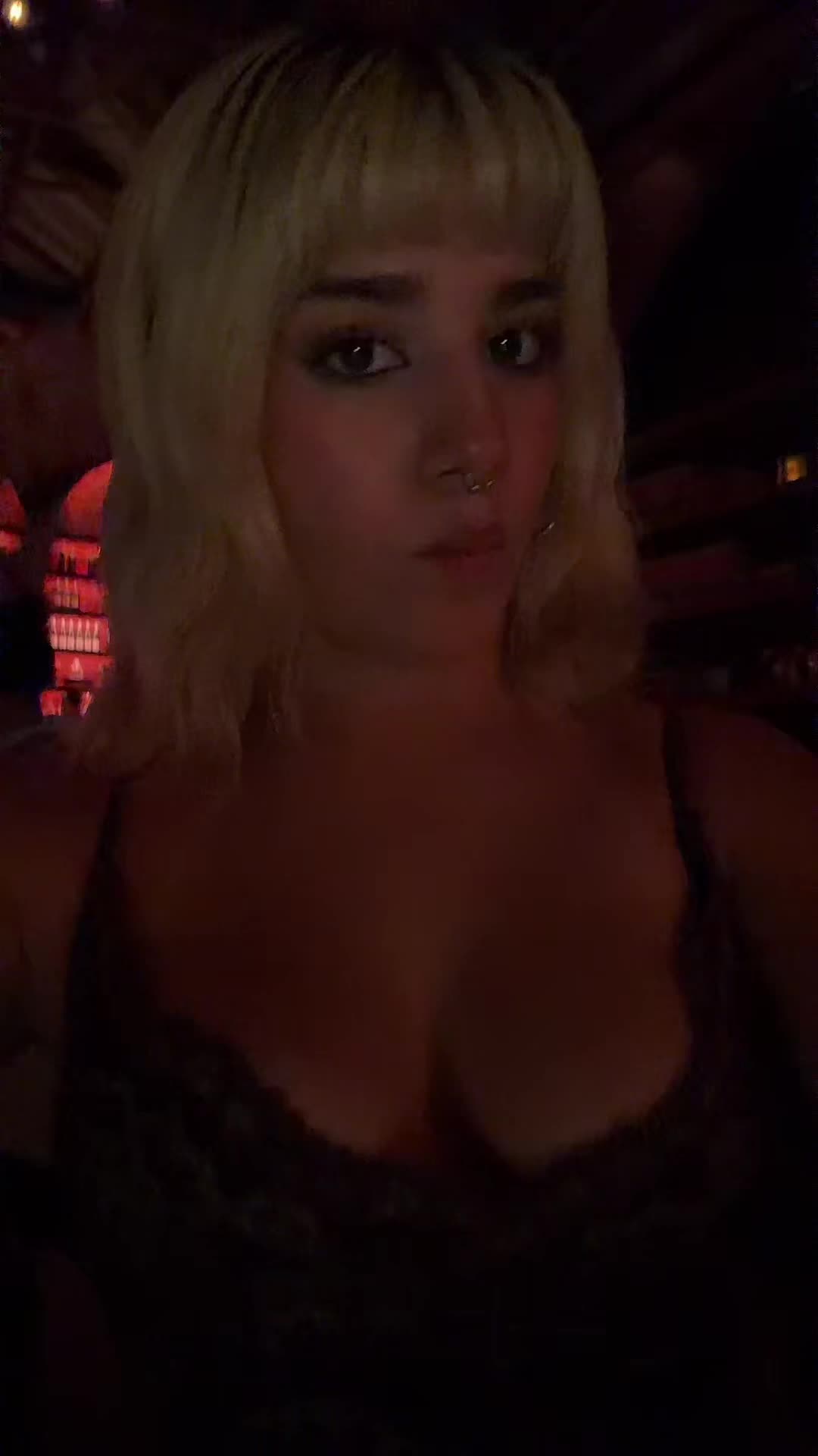 @moonsharkk