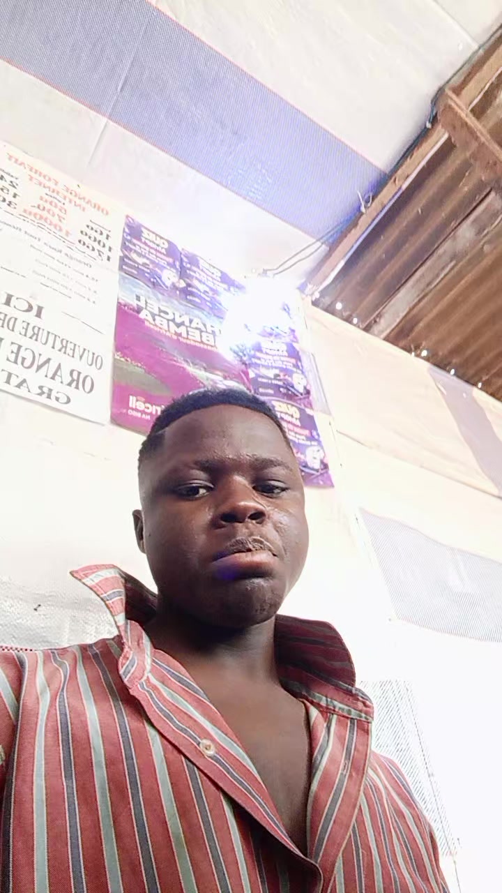 @junior MUANDA Yves