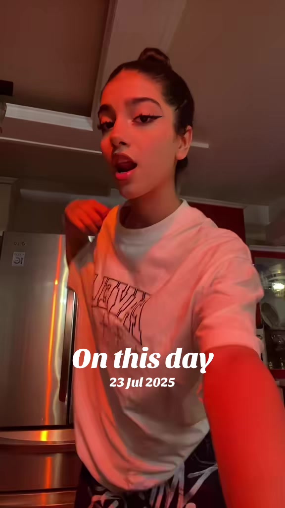 @avaaawoo